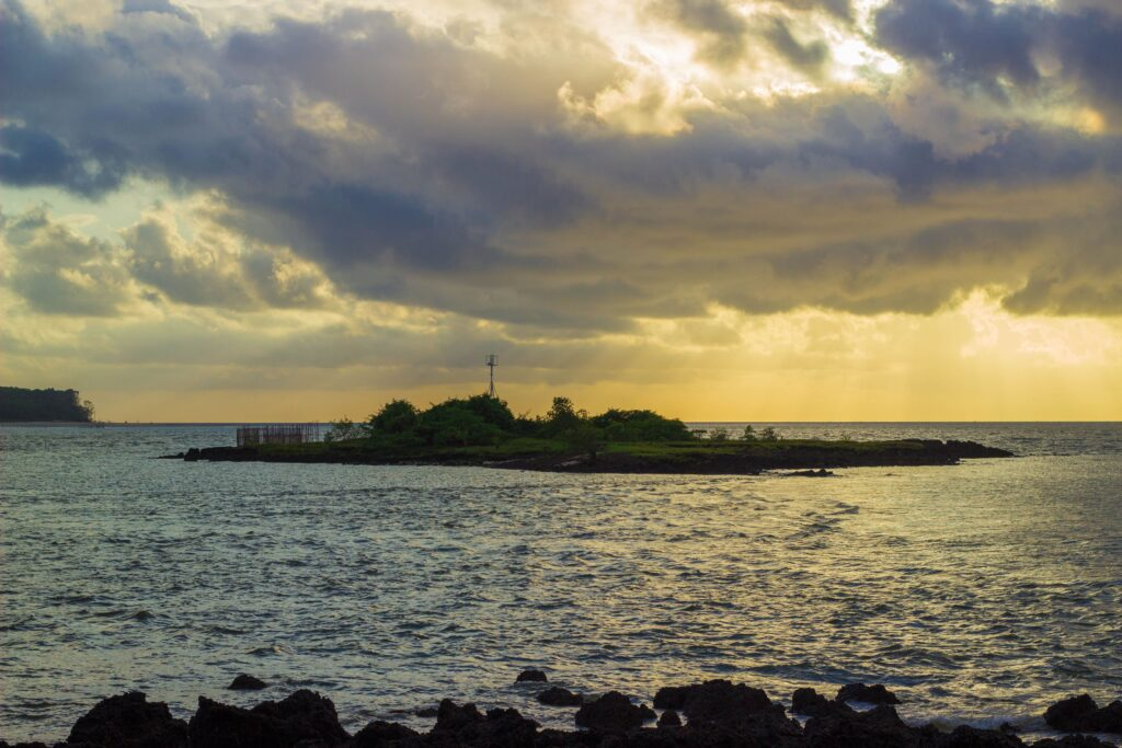 Ruínas históricas à beira d'água, Marajó